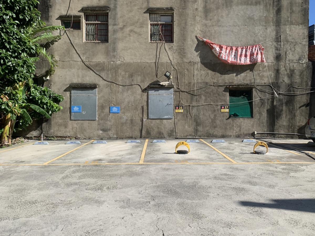竹北體育館鄰近車位