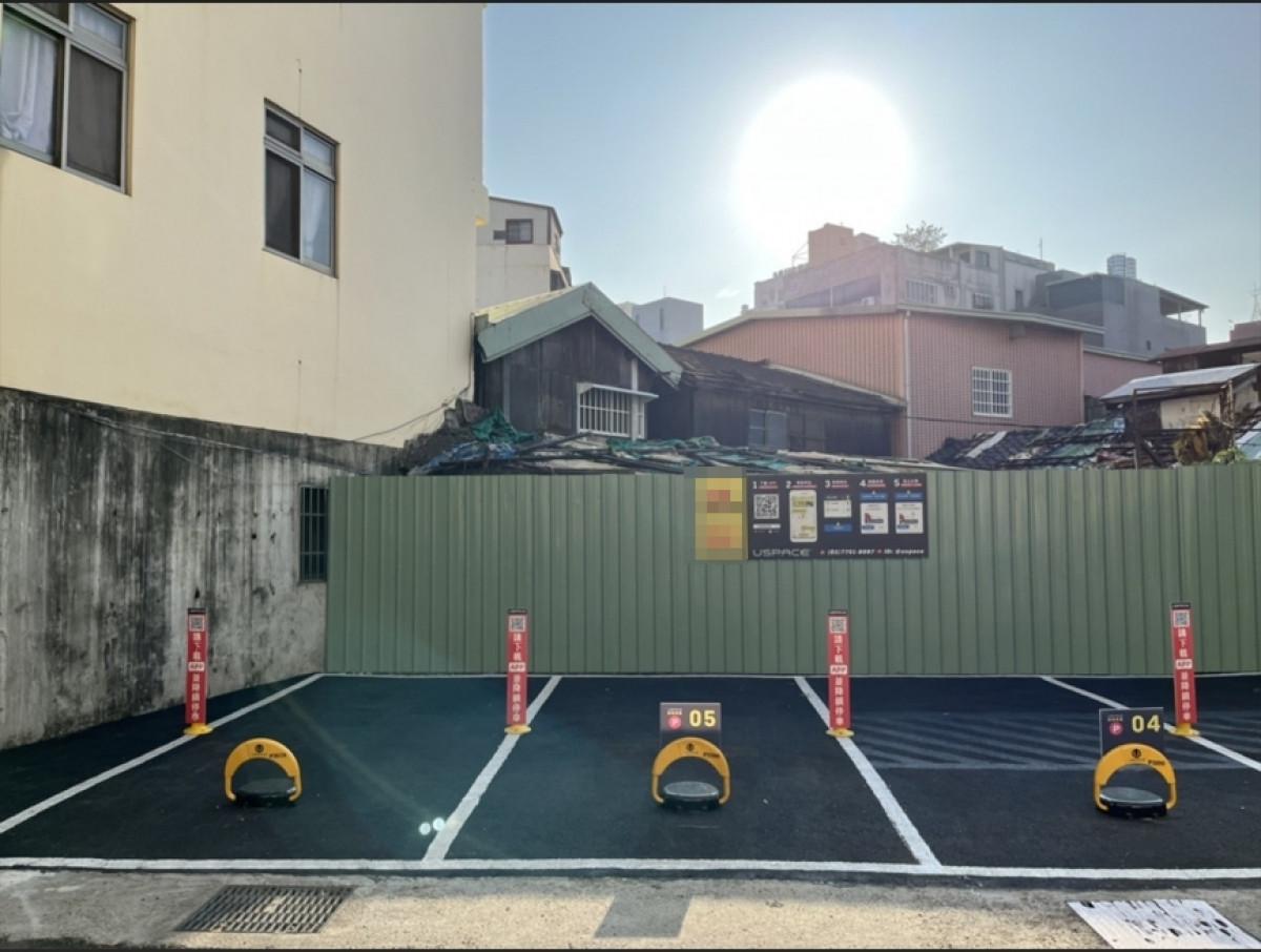 西區均安街車位