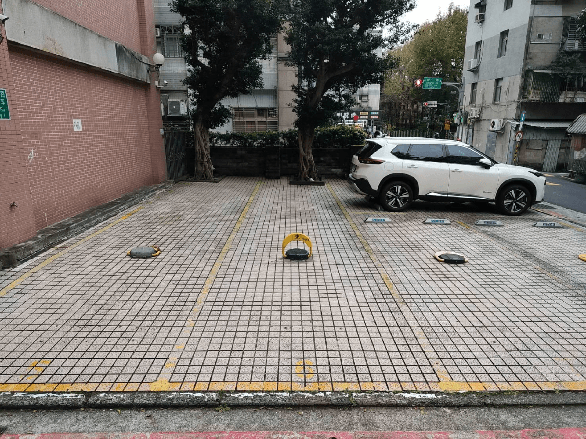 松仁馥鈺社區車位