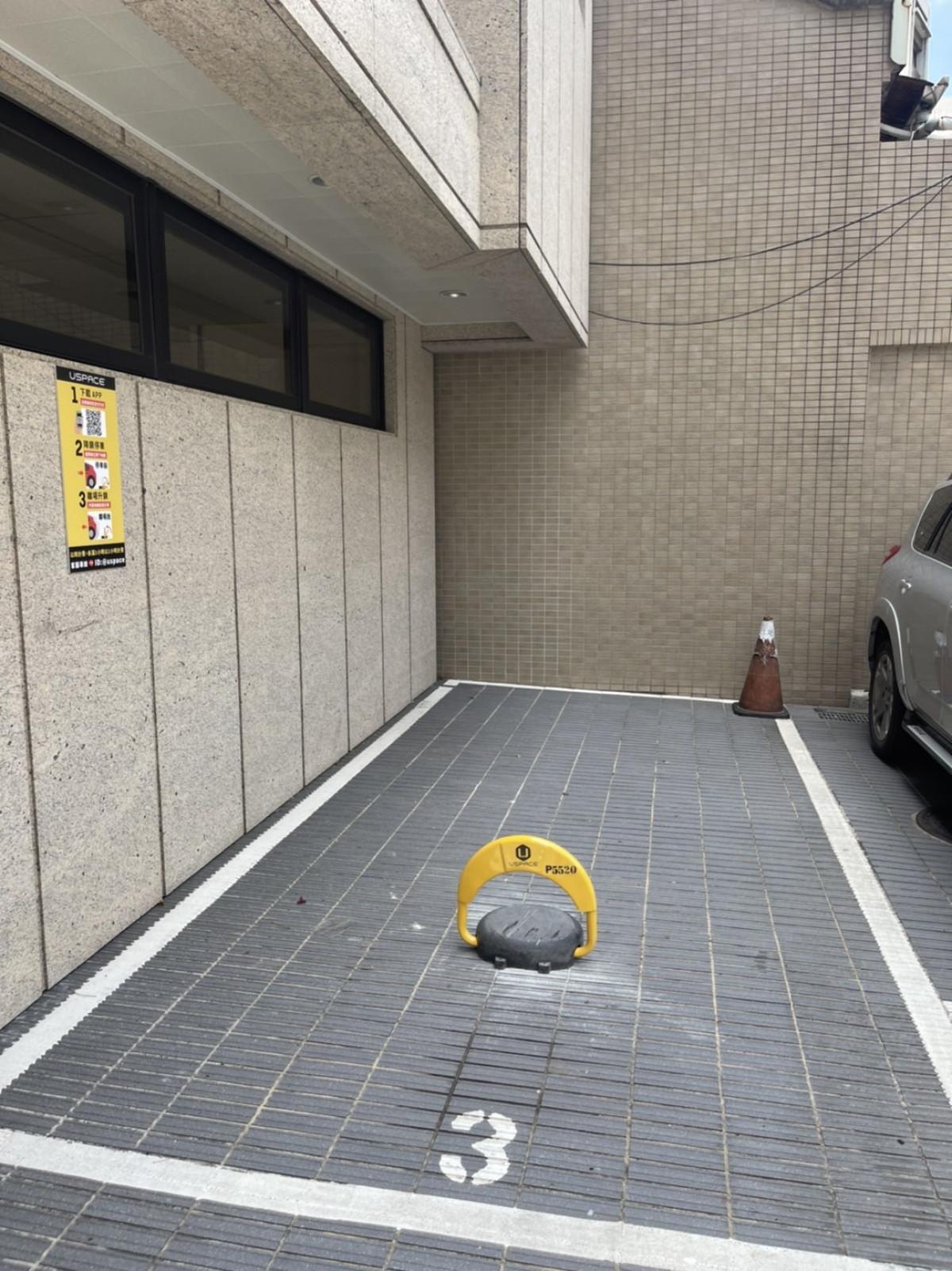 社子市場鄰近車位