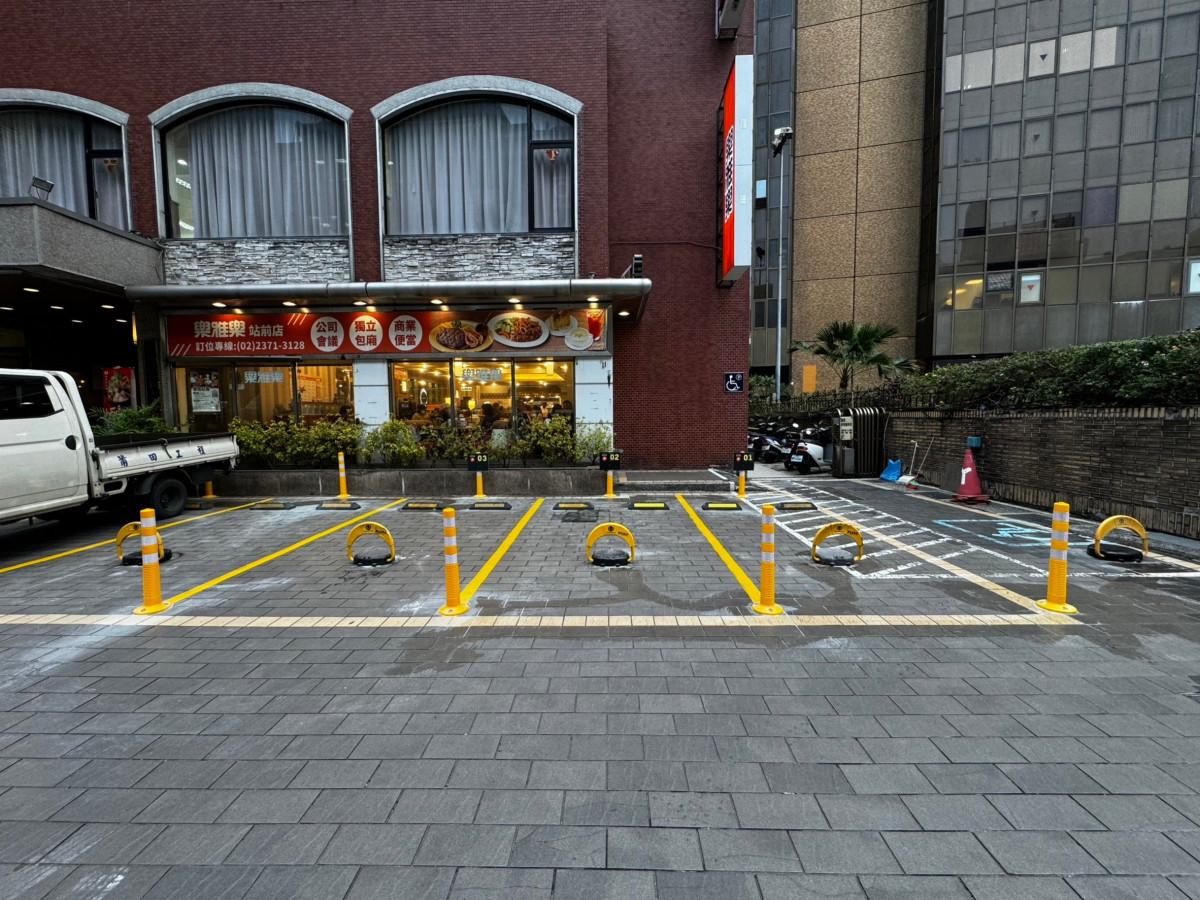 北車YMCA前方車位