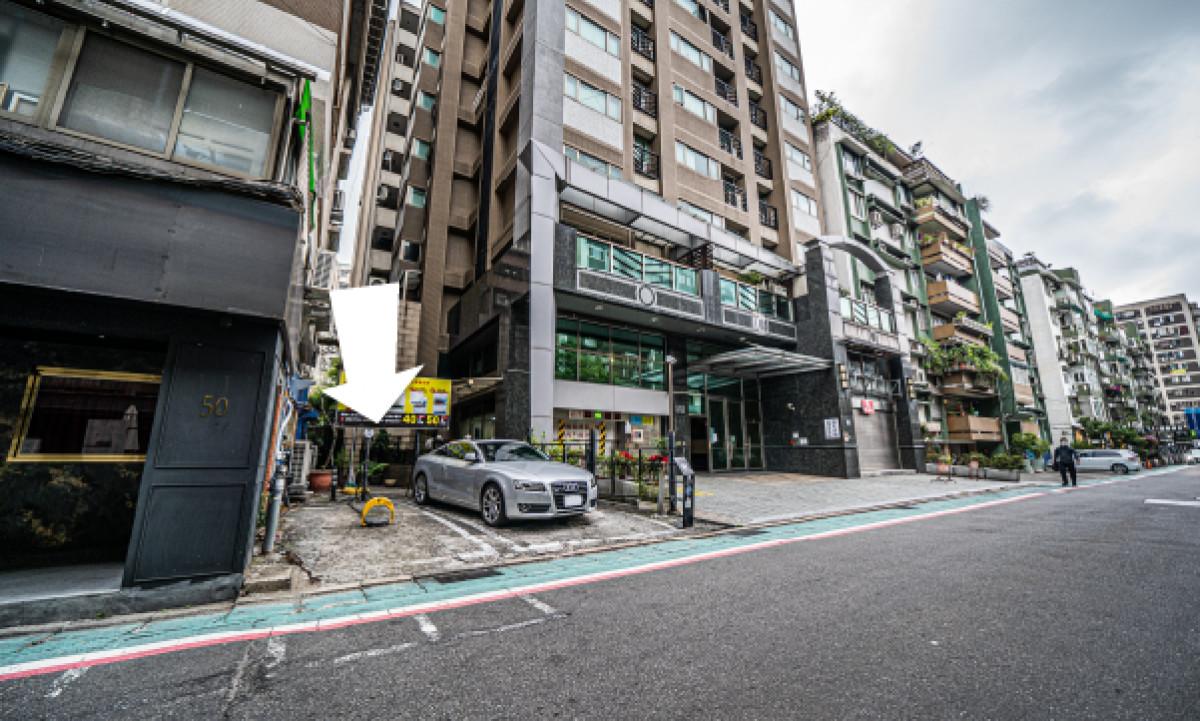 2號車位(低底盤勿停)