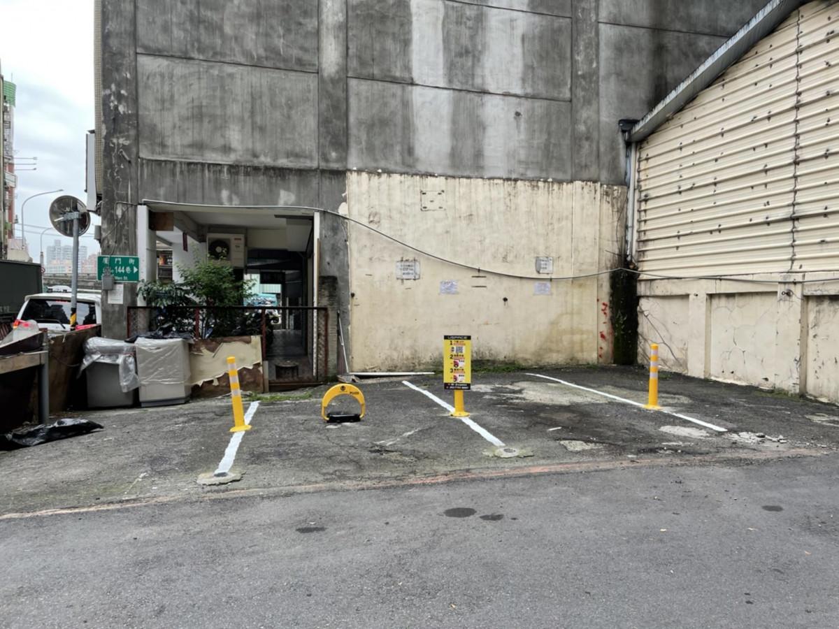 廈門街鄰近車位