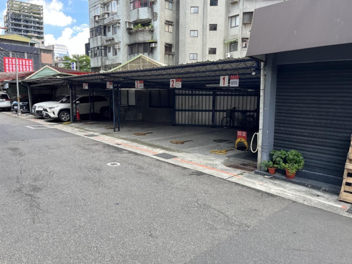 安和路二段鄰近車位