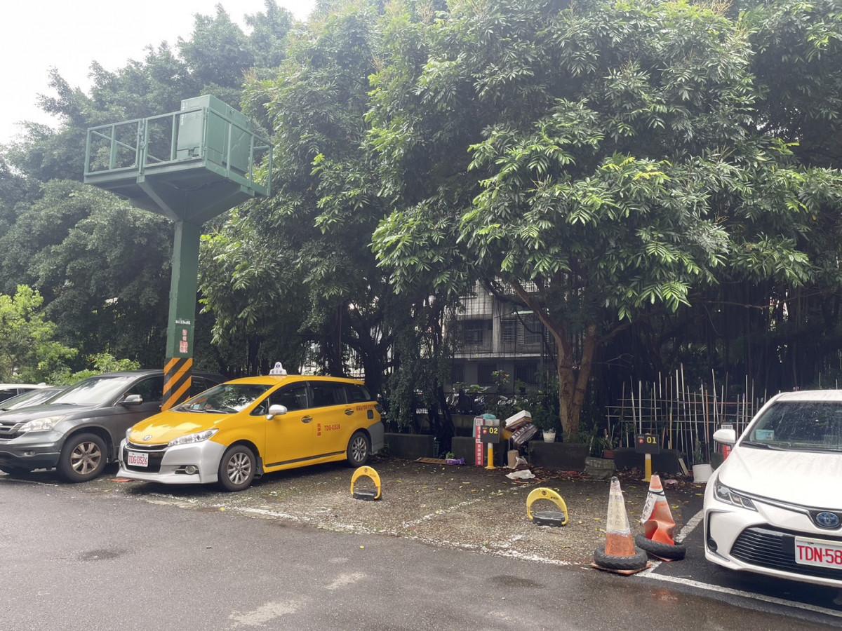 保平路精華車位