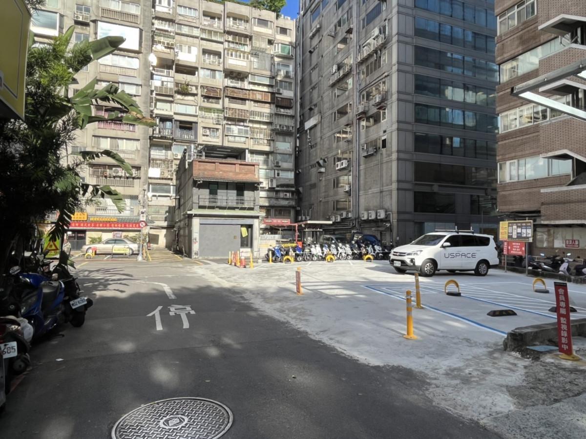 頂好名店城二場(大安路一段75巷)