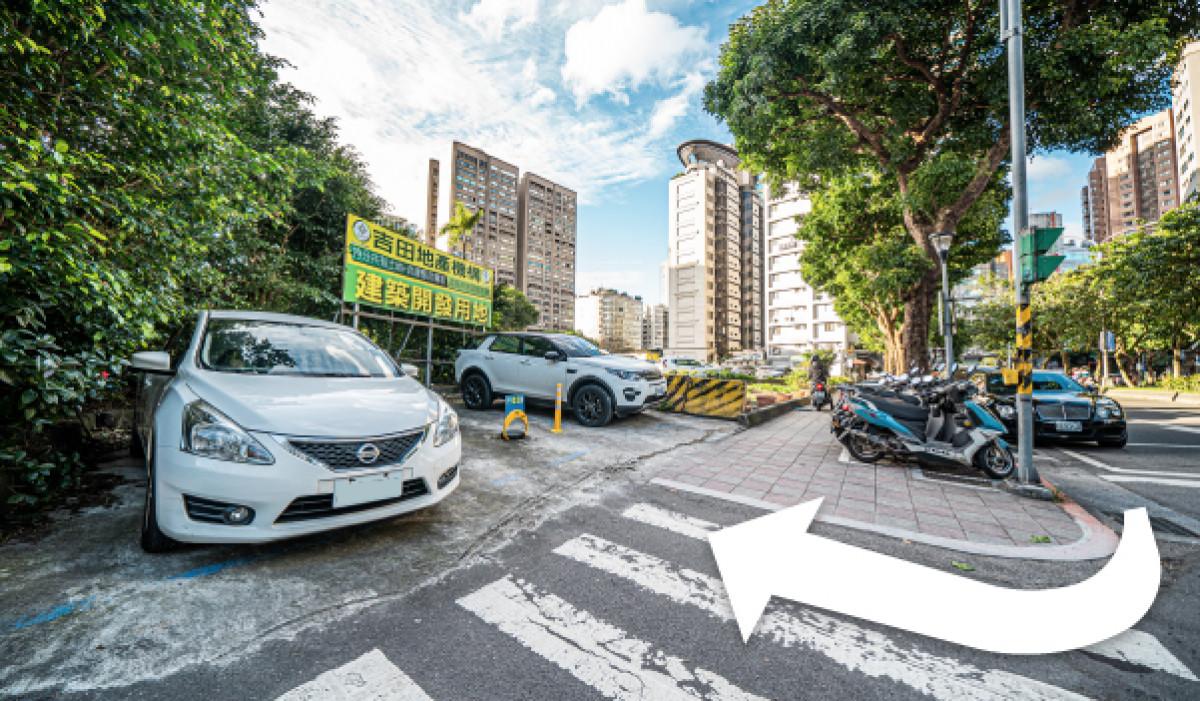 遠企旁精華車位
