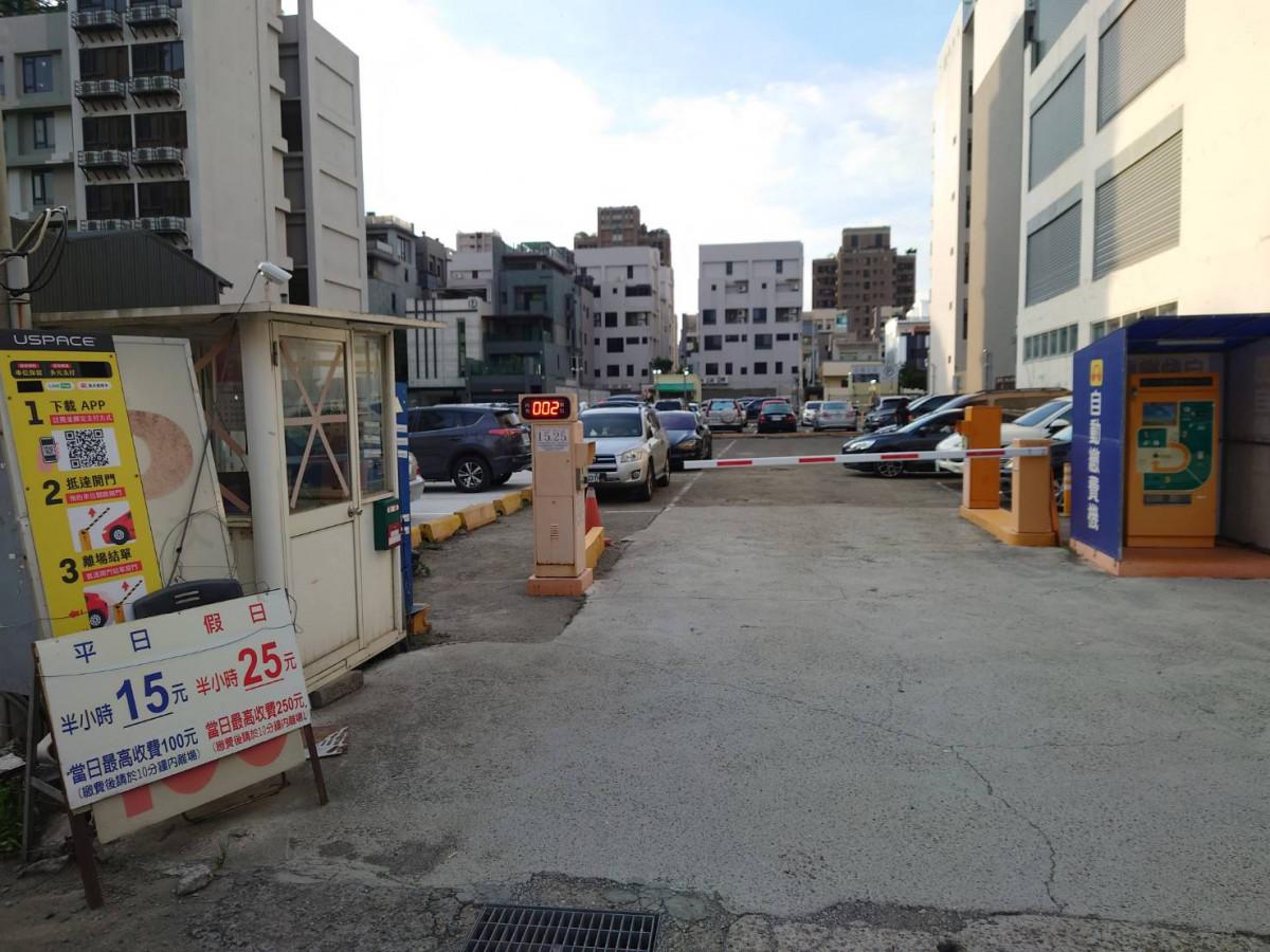 捷報華廈停車場