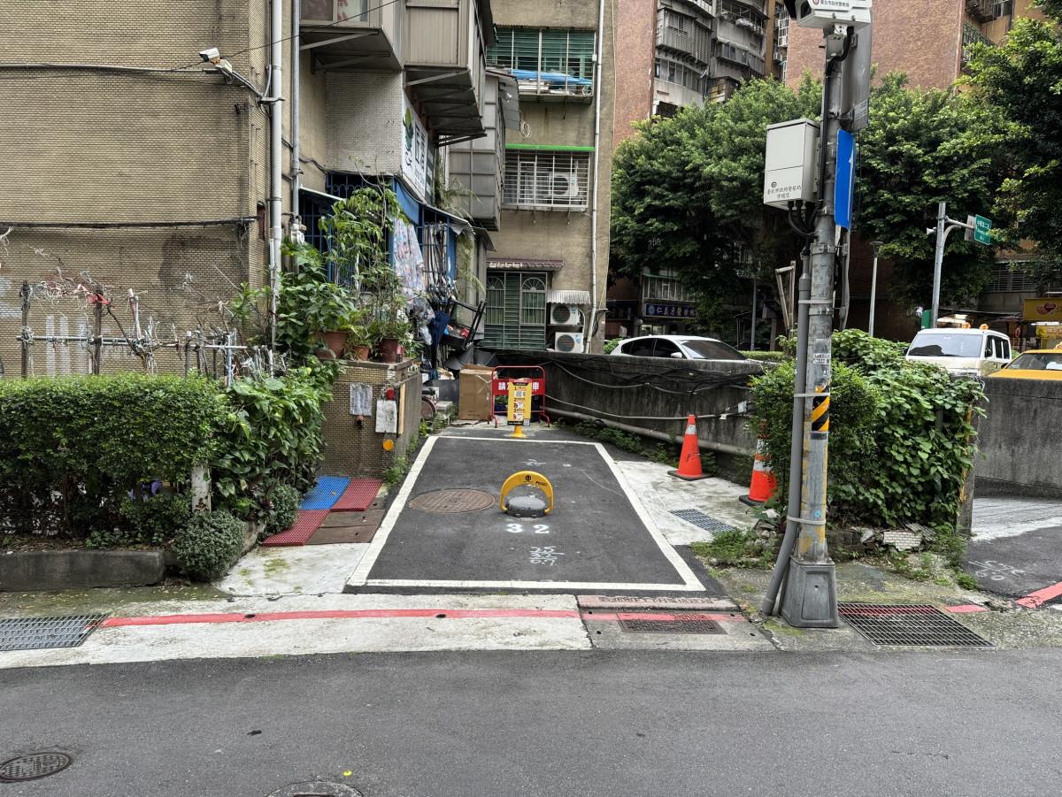 國興社區戶外車位