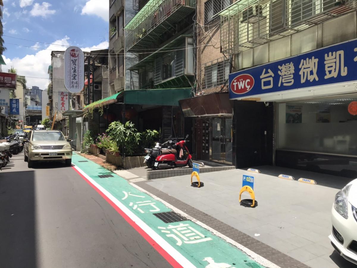 南京吉林路鄰近車位