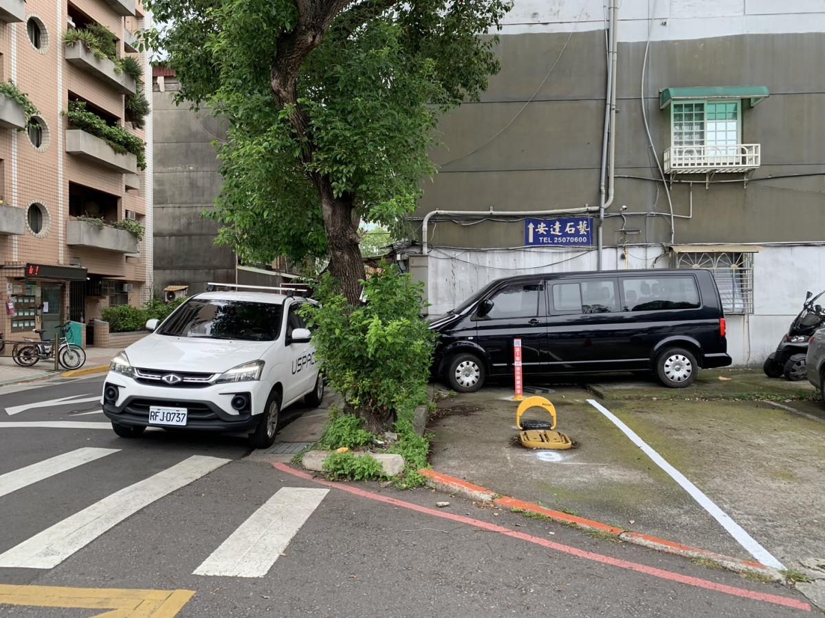 民權東路二段135巷車位