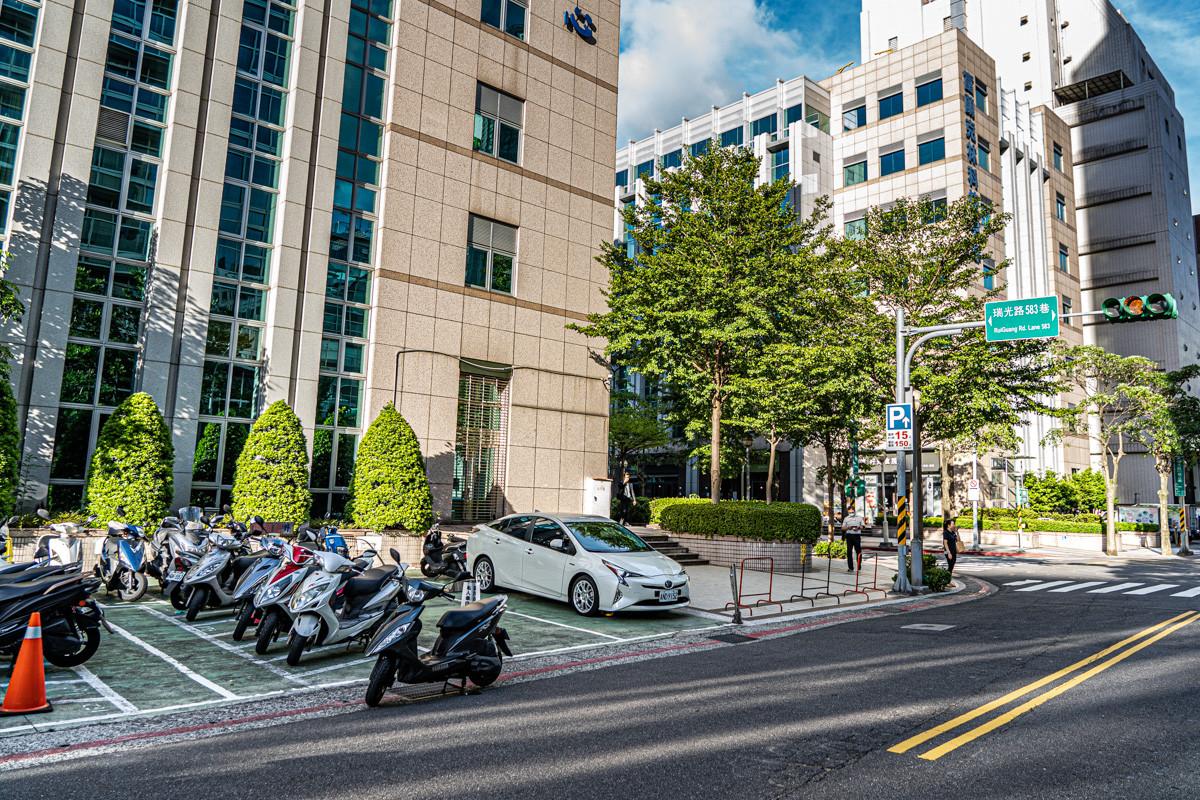 西湖站鄰近車位(基湖路)