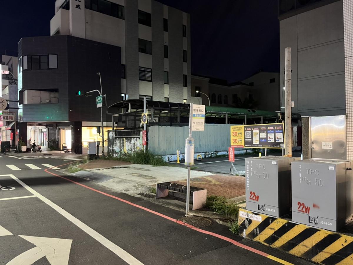 健康路精華車位