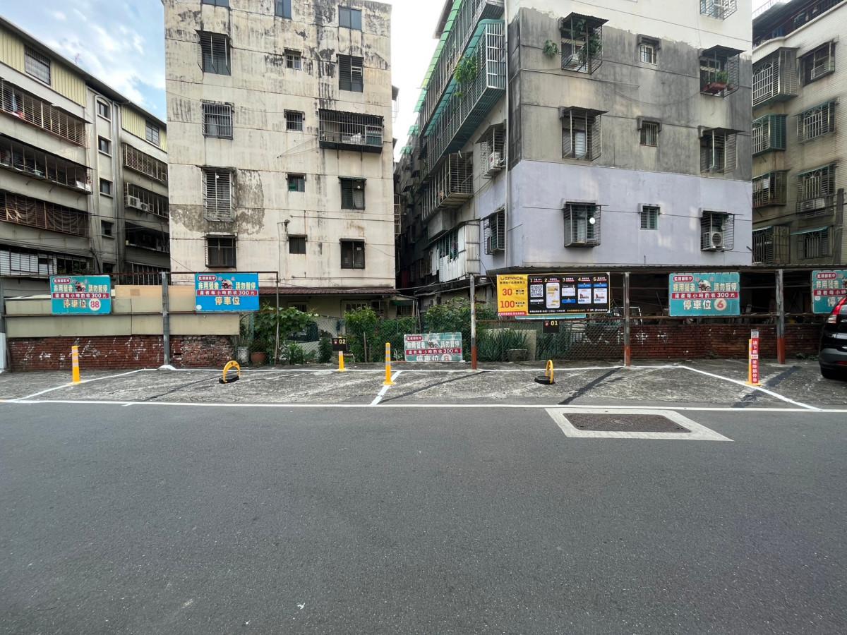 鹿港柑仔店精華車位