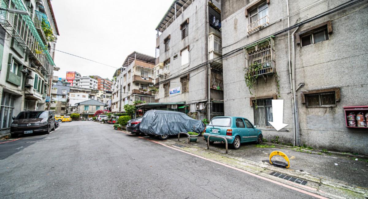 樂華夜市鄰近車位