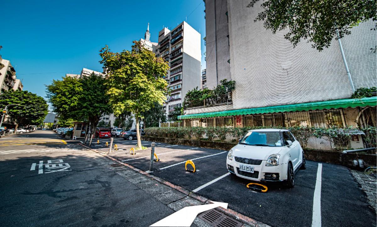 信義幼兒園車位