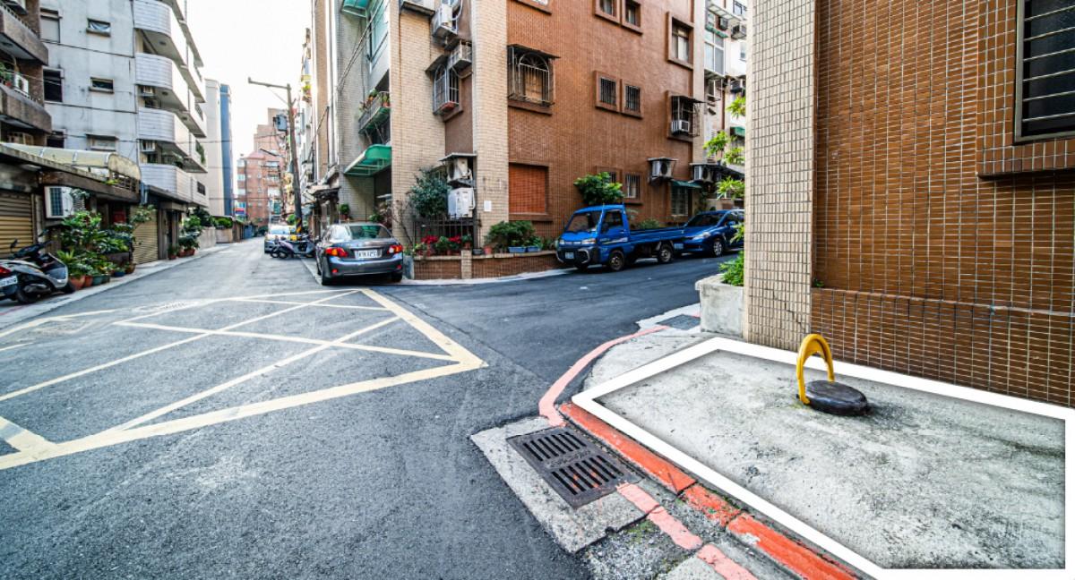 高島屋鄰近車位