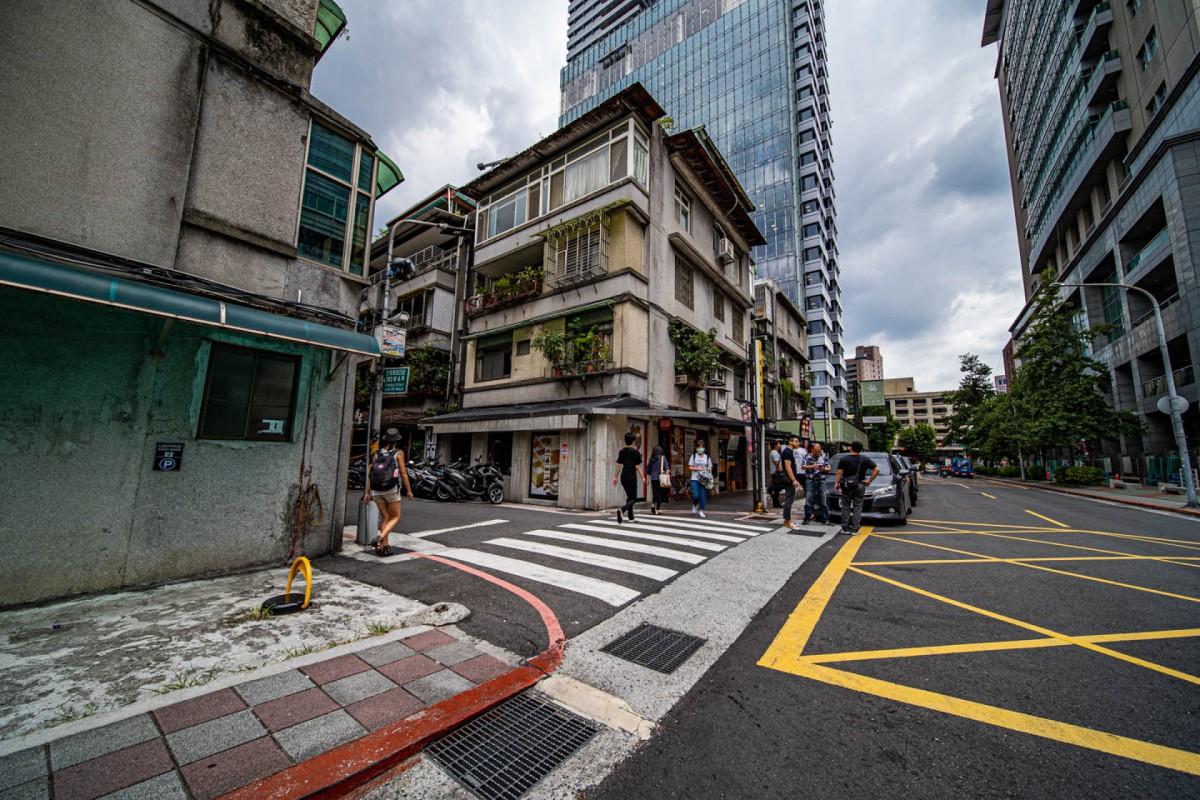 刑事警察局車位