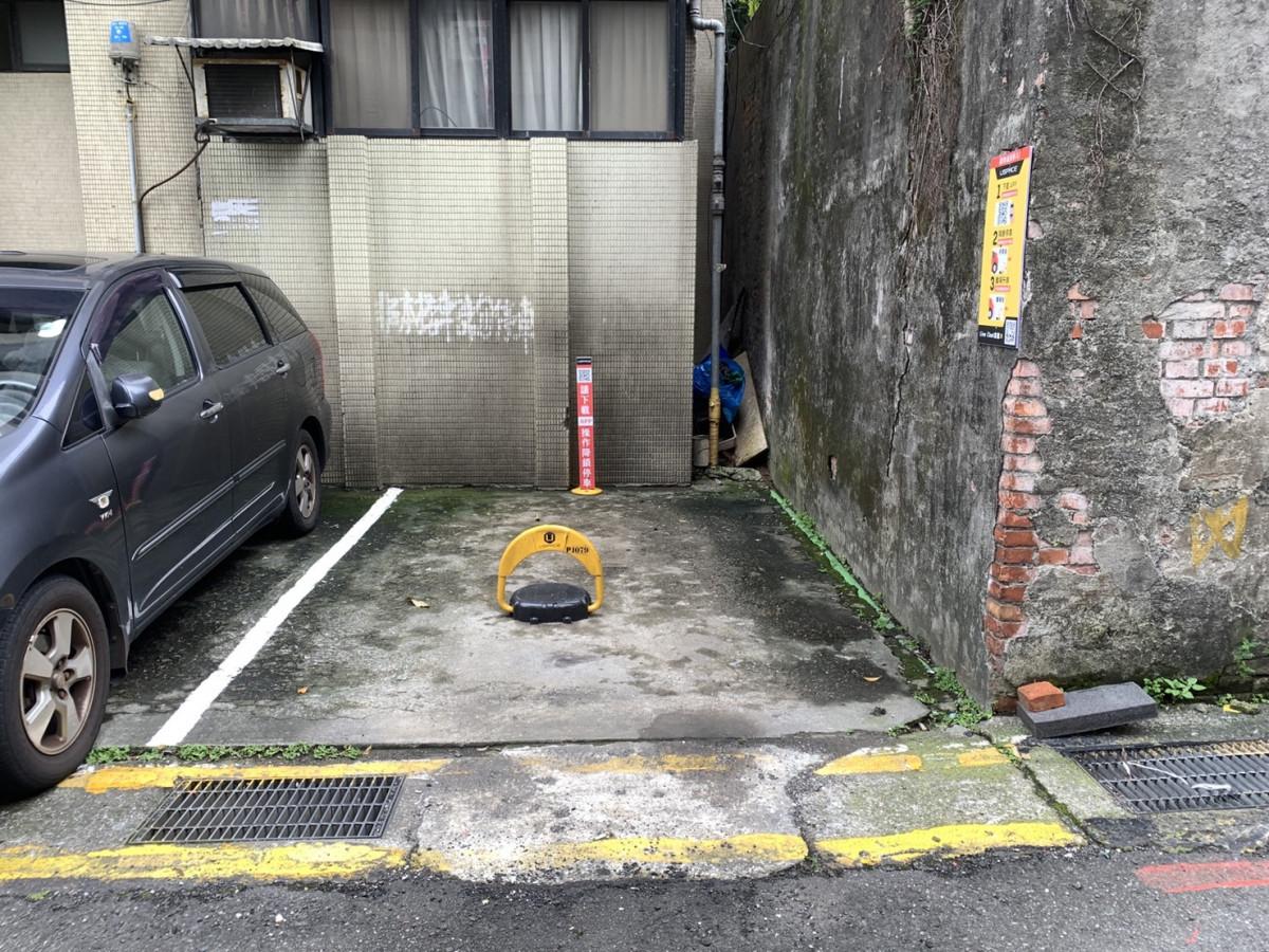 西門成都路鄰近車位