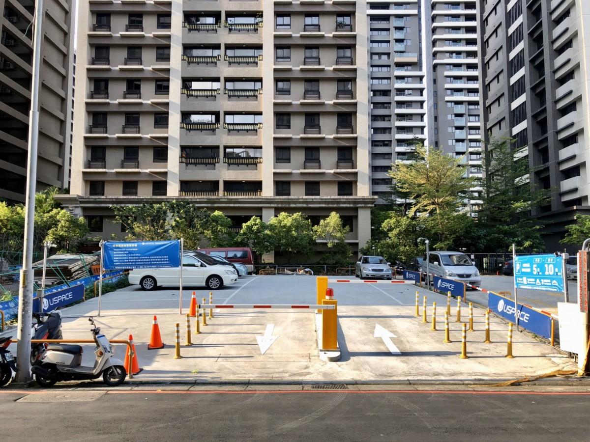 新莊思源路370巷車位