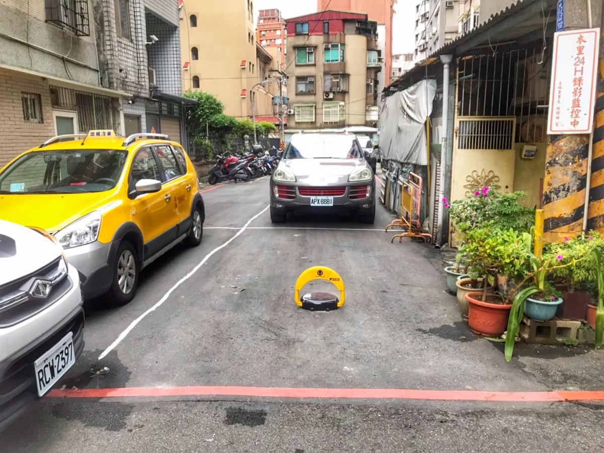 莊敬高職鄰近車位